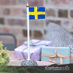 miljöbild bordsflagga flaggbutiken Engelbrektson bordsflagga klassiker blåst