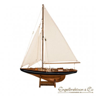 båt modell modellbåt segel segelbåt modellsegelbåt yacht 55 trä träbåt träsegelbåt marin inredning maritim design hantverk båtin