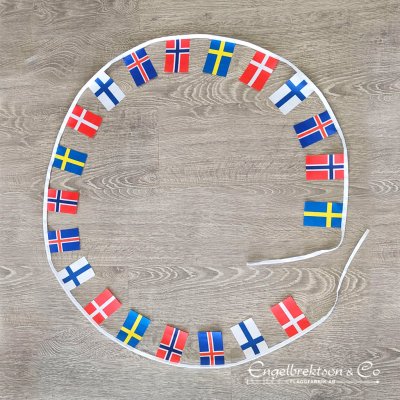 flaggspel nordiska flaggor för julgran midsommar högtider dukning dekoration flags flagbunting nordic nation flags